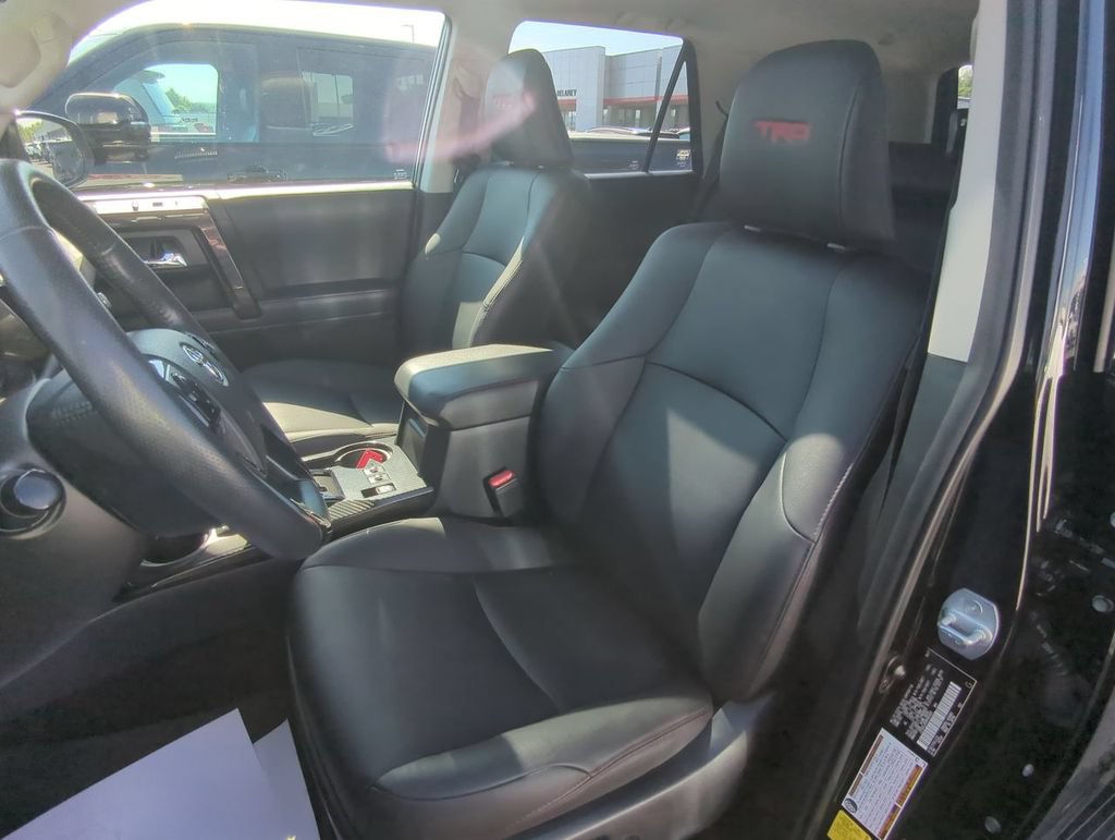 Used 2021 Toyota 4Runner TRD Off-Road Premium w/ Moonroof Package AWD/4WD image 11