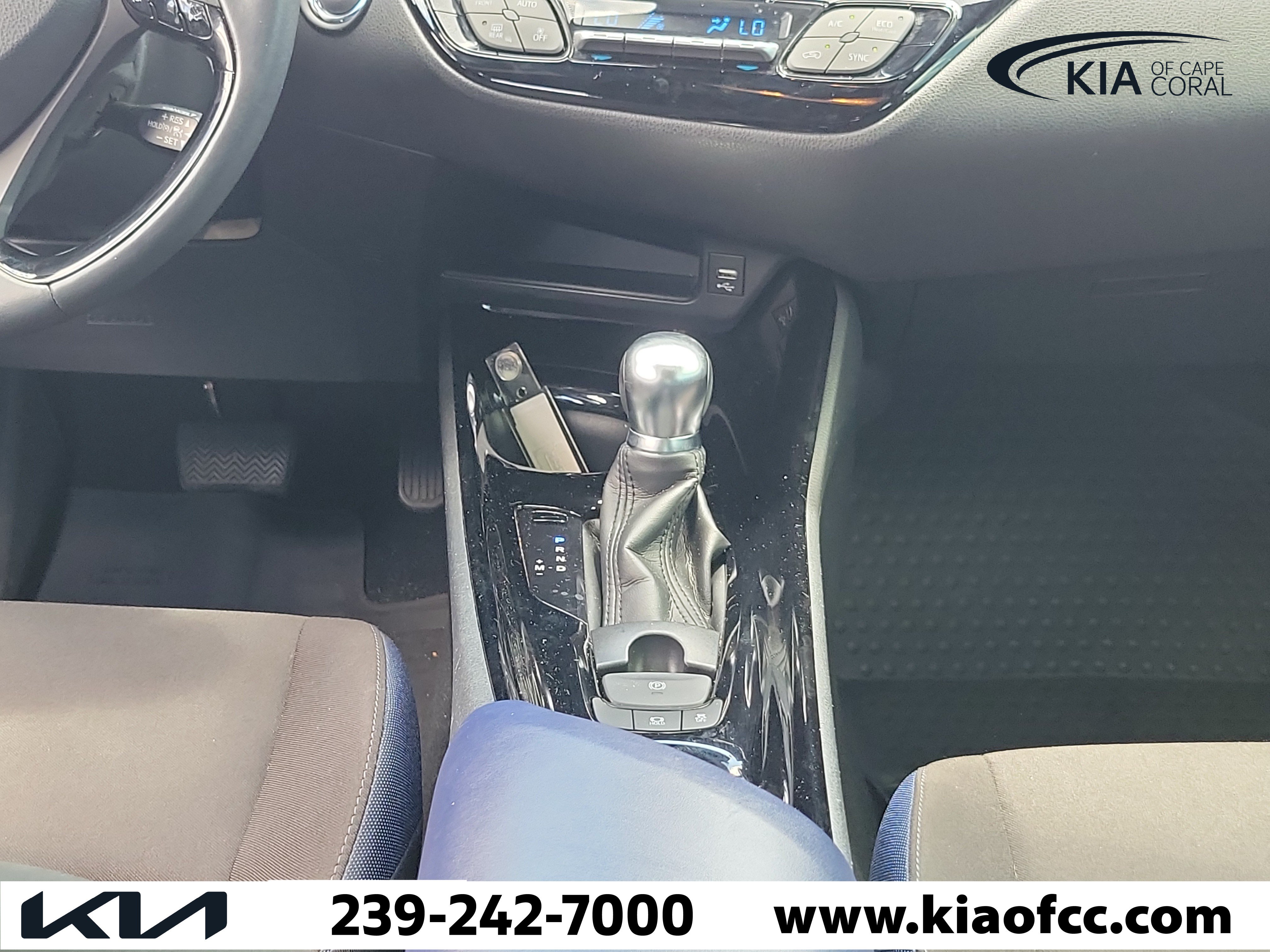 Used 2020 Toyota C-HR XLE FWD image 19
