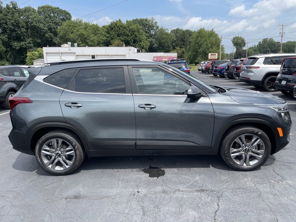 Used 2023 Kia Seltos S image 8