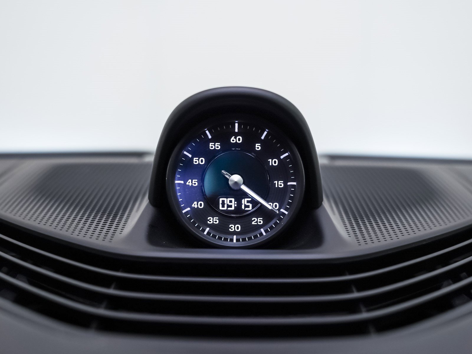 Certified 2022 Porsche Taycan GTS image 24