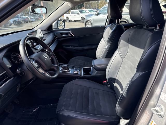 Used 2024 Mitsubishi Outlander SE image 18