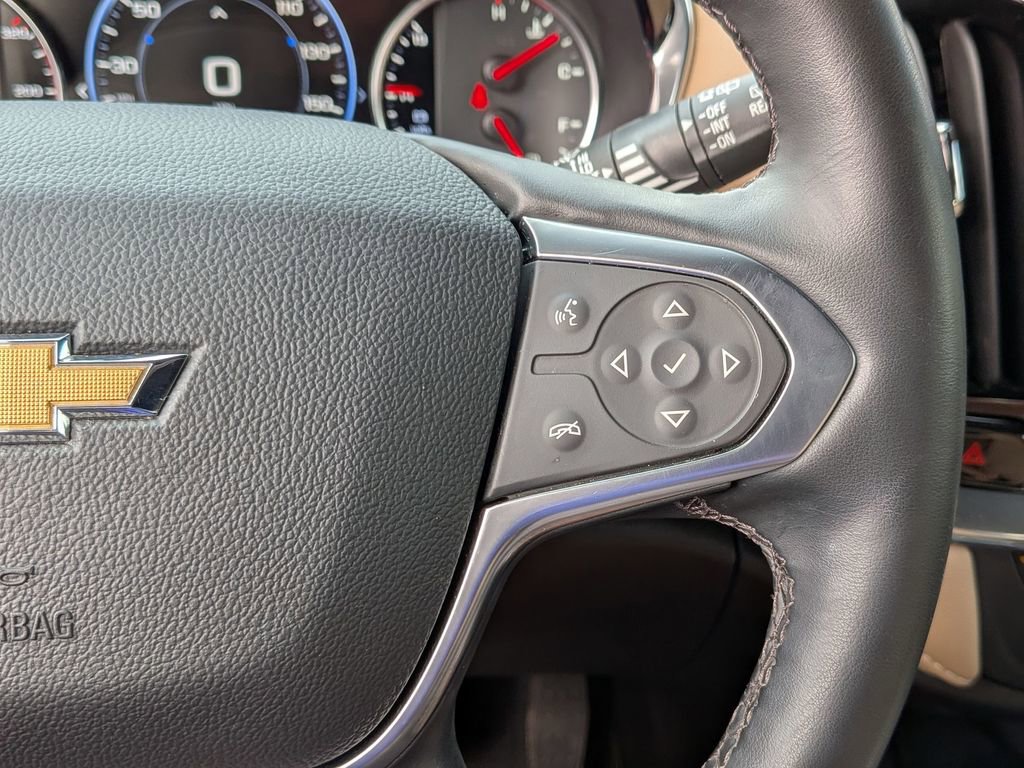 Used 2023 Chevrolet Traverse Premier image 21