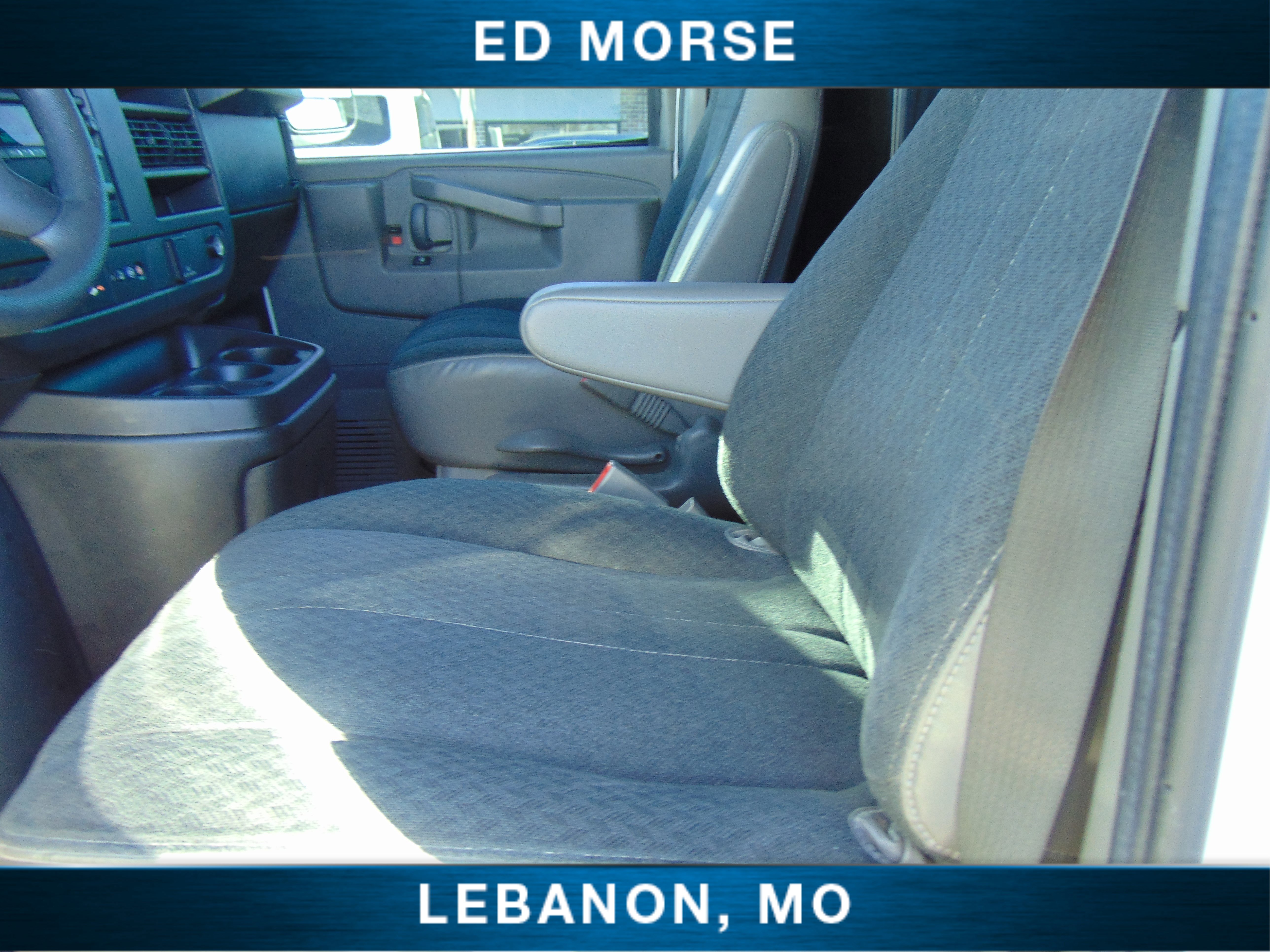 Used 2022 Chevrolet Express 2500 w/ Driver Convenience Package image 18