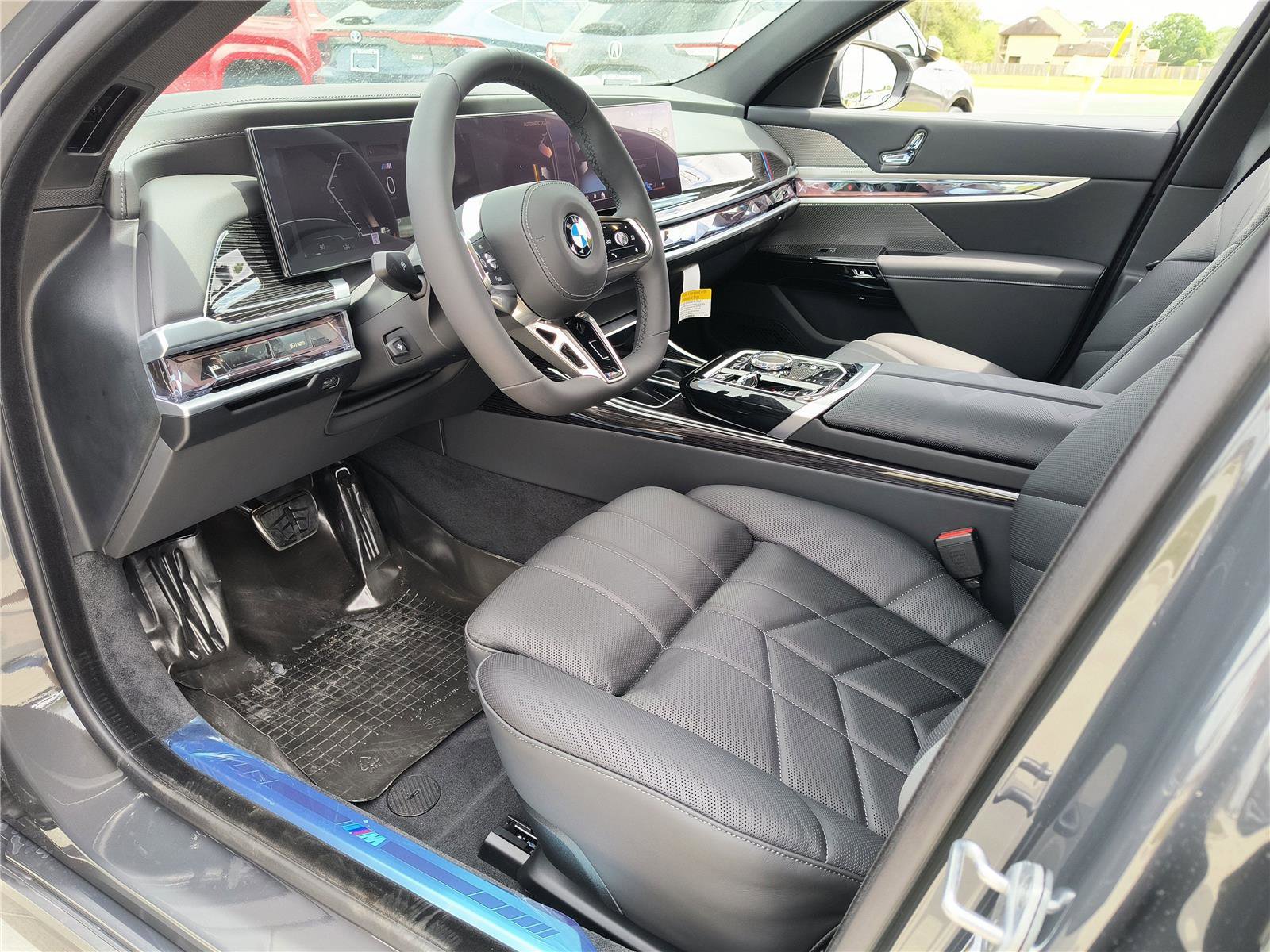 New 2026 BMW 760i xDrive image 2