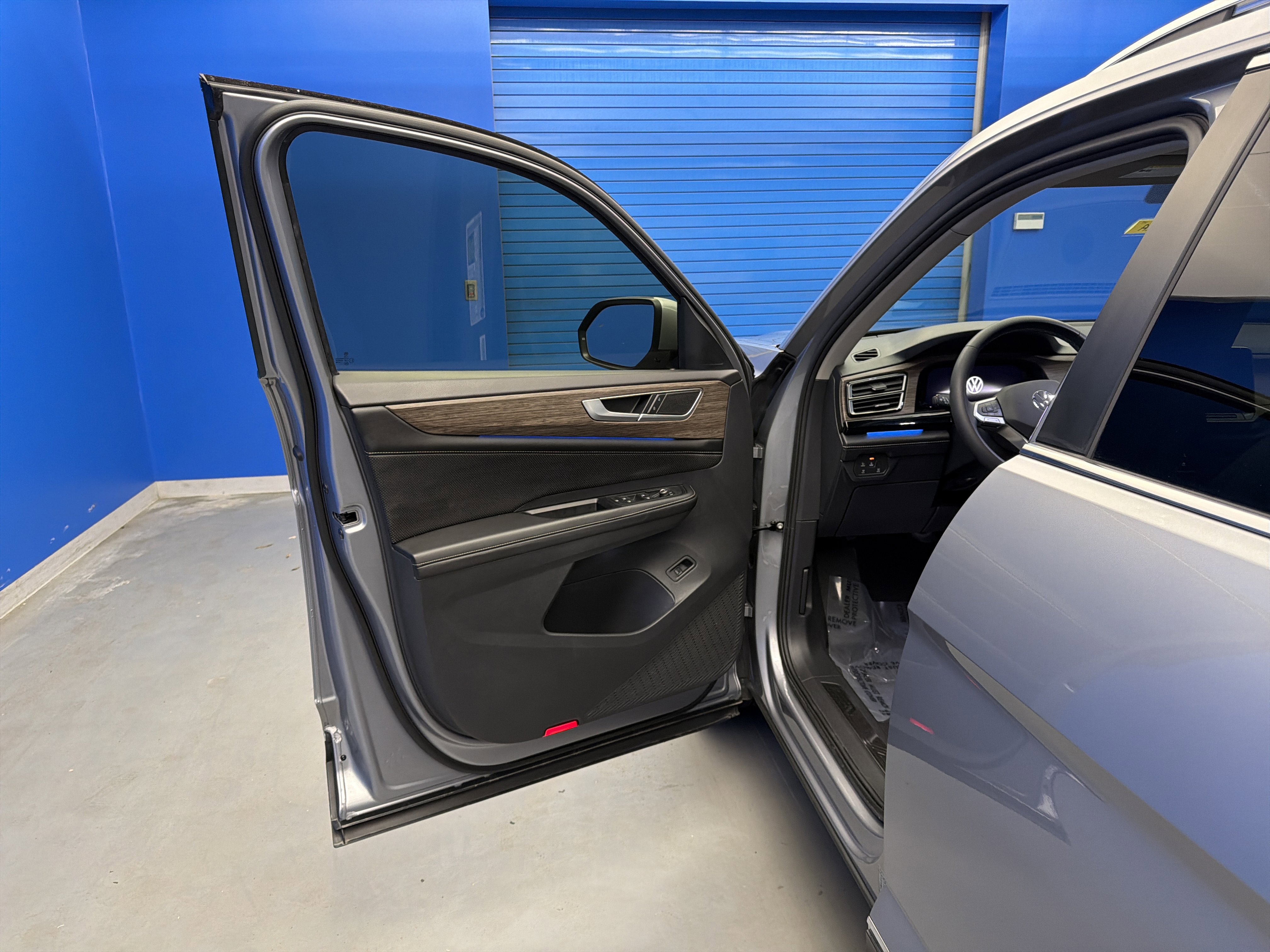 Used 2024 Volkswagen Atlas SEL image 10