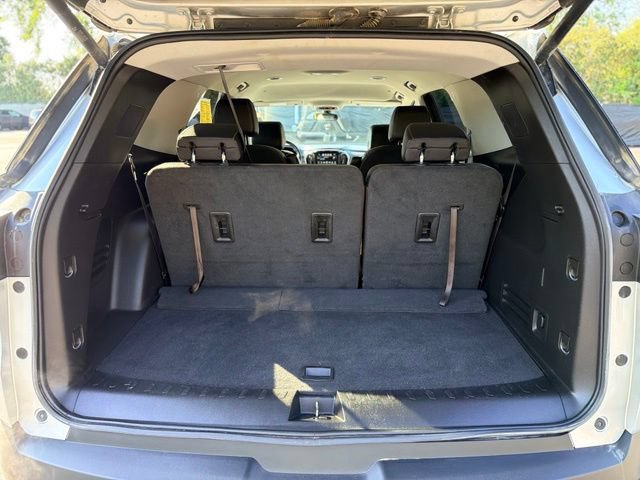 Used 2019 Chevrolet Traverse LT w/ LPO, Floor Liner Package FWD image 26