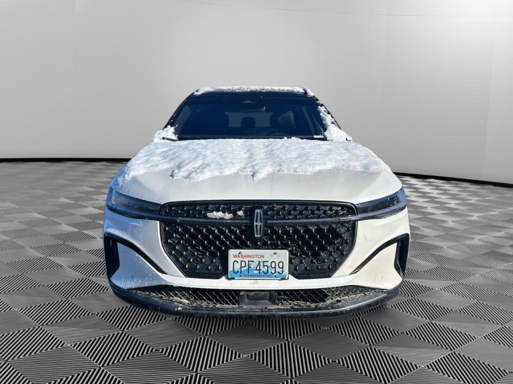 Used 2024 Lincoln Nautilus Reserve w/ Equipment Group 202A image 2