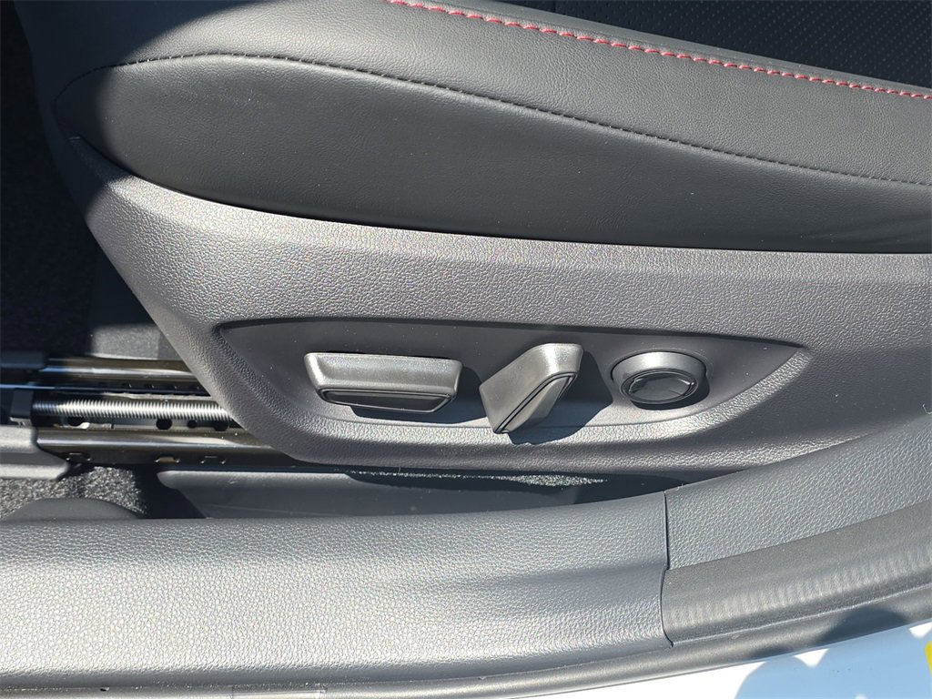 New 2025 Toyota Prius Plug-In Hybrid w/ Limited Premium Package image 18