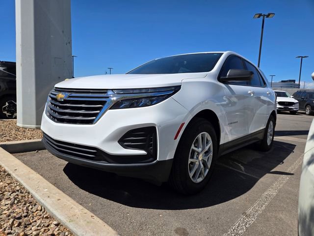 Used 2023 Chevrolet Equinox LS w/ LS Convenience Package FWD image 2
