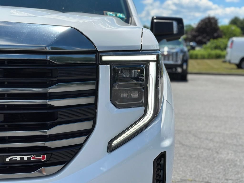 Used 2024 GMC Sierra 1500 AT4 w/ AT4 Premium Package AWD/4WD image 38