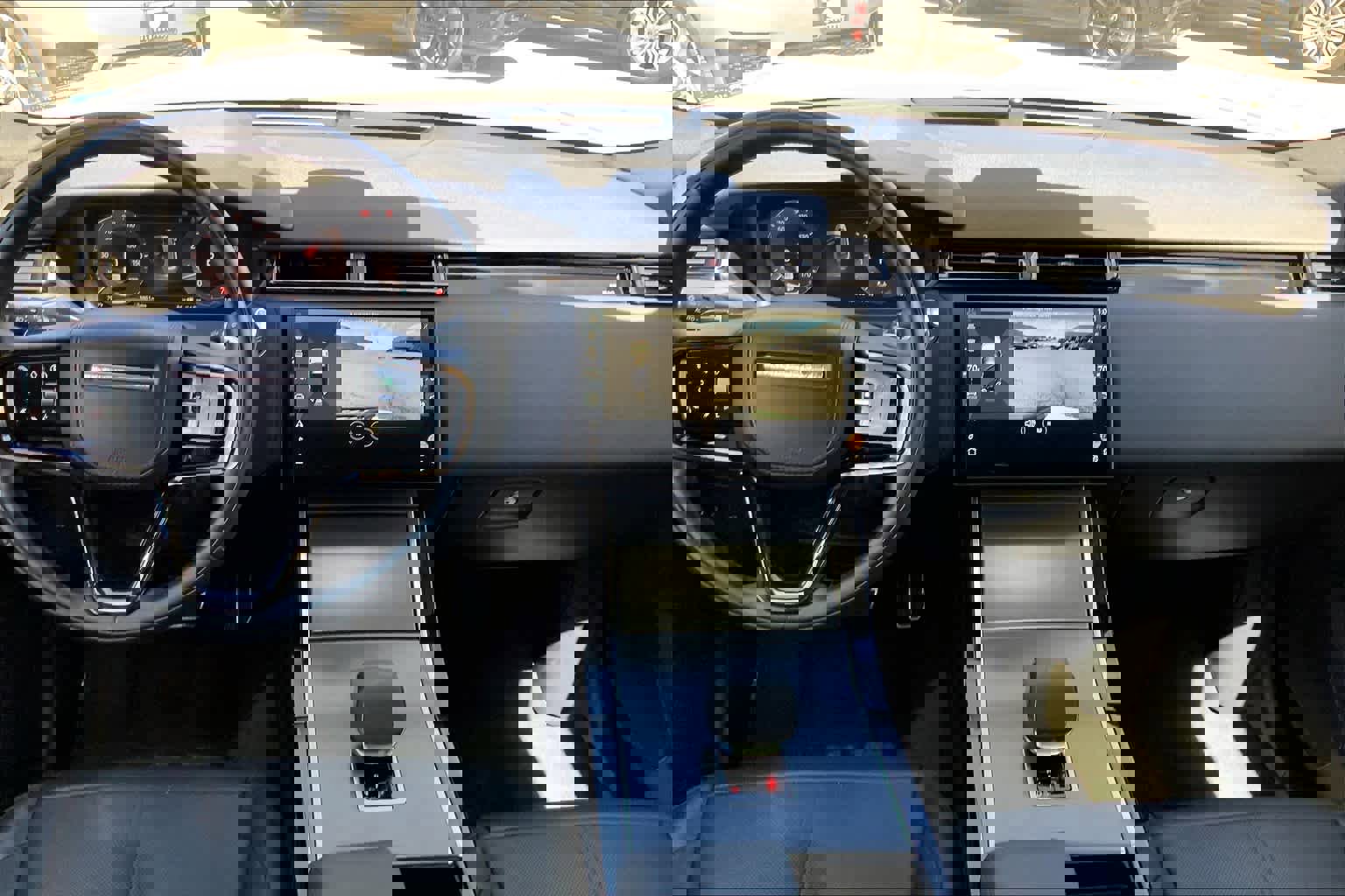 Used 2025 Land Rover Range Rover Velar Dynamic SE image 13