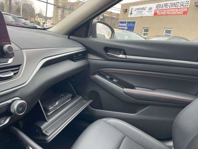 Used 2023 Nissan Altima 2.5 SR image 31