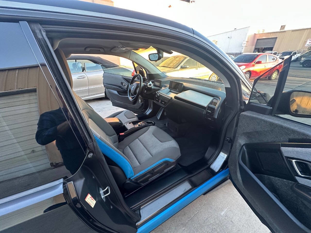 Used 2018 BMW i3 Base 4dr Hatchback RWD image 14