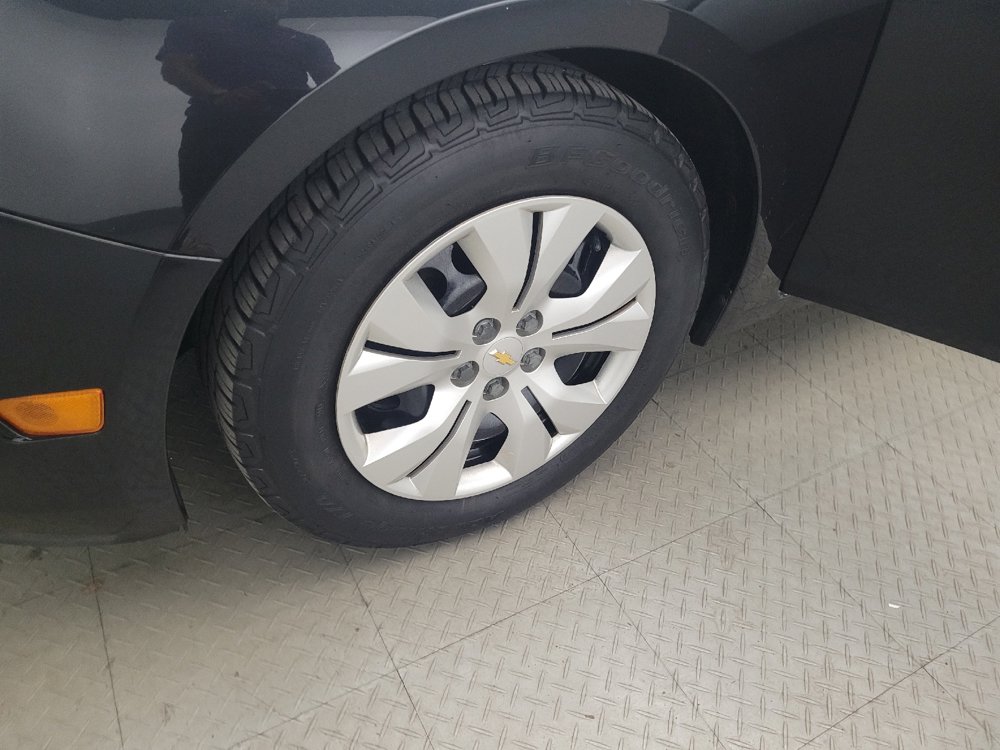 Used 2016 Chevrolet Cruze LS FWD image 31