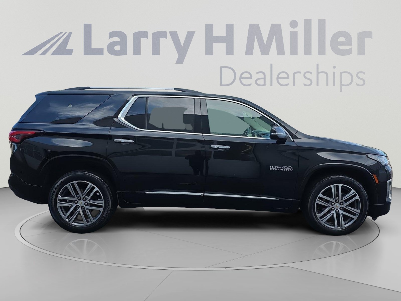 Used 2023 Chevrolet Traverse High Country AWD/4WD image 14