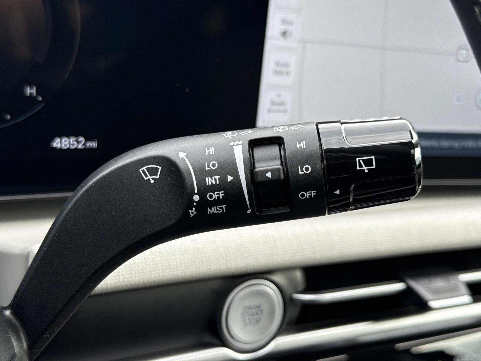 Certified 2025 Hyundai Tucson SEL image 11