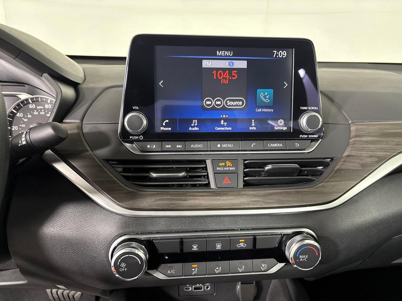 Used 2026 Nissan Altima 2.5 SV AWD/4WD image 13