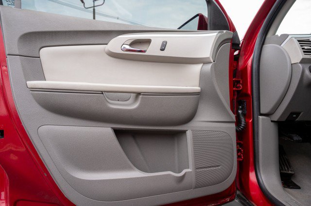 Used 2012 Chevrolet Traverse LT FWD image 18