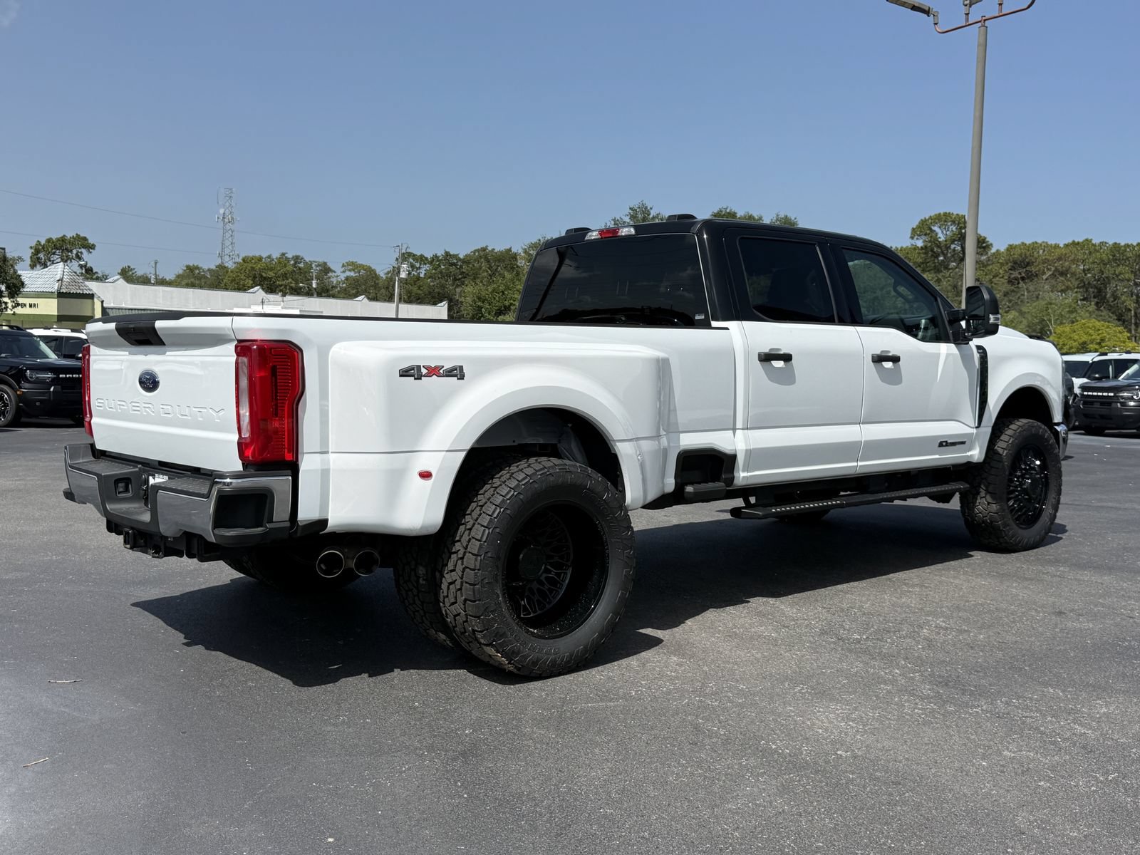 Used 2026 Ford F350 XLT AWD/4WD image 4