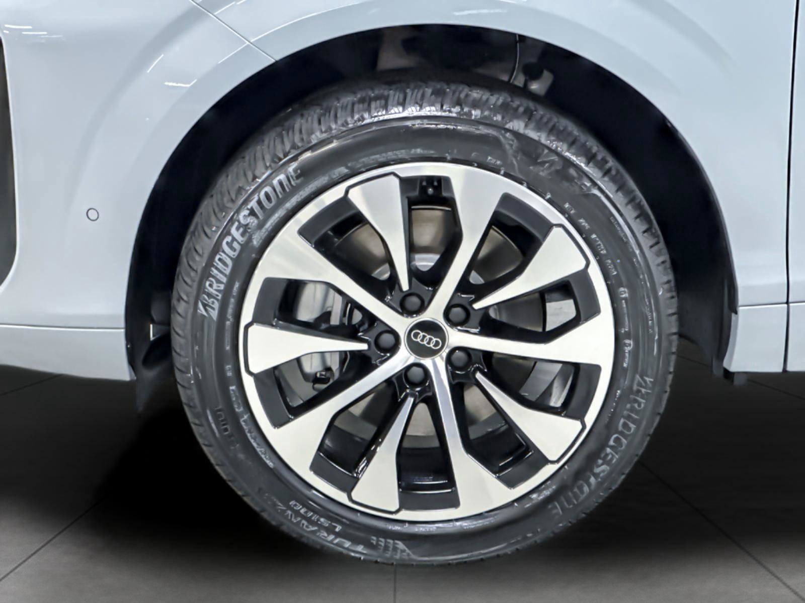 New 2026 Audi Q3 quattro 2.0T AWD/4WD image 25
