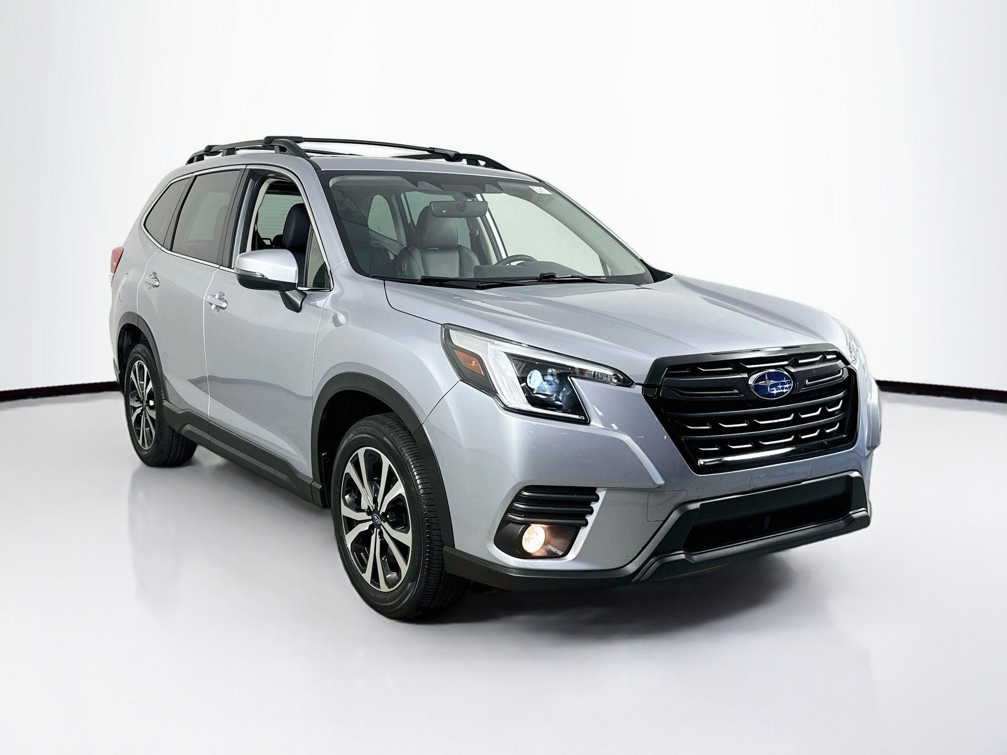 Used 2023 Subaru Forester Limited w/ Popular Package #2 AWD/4WD image 3