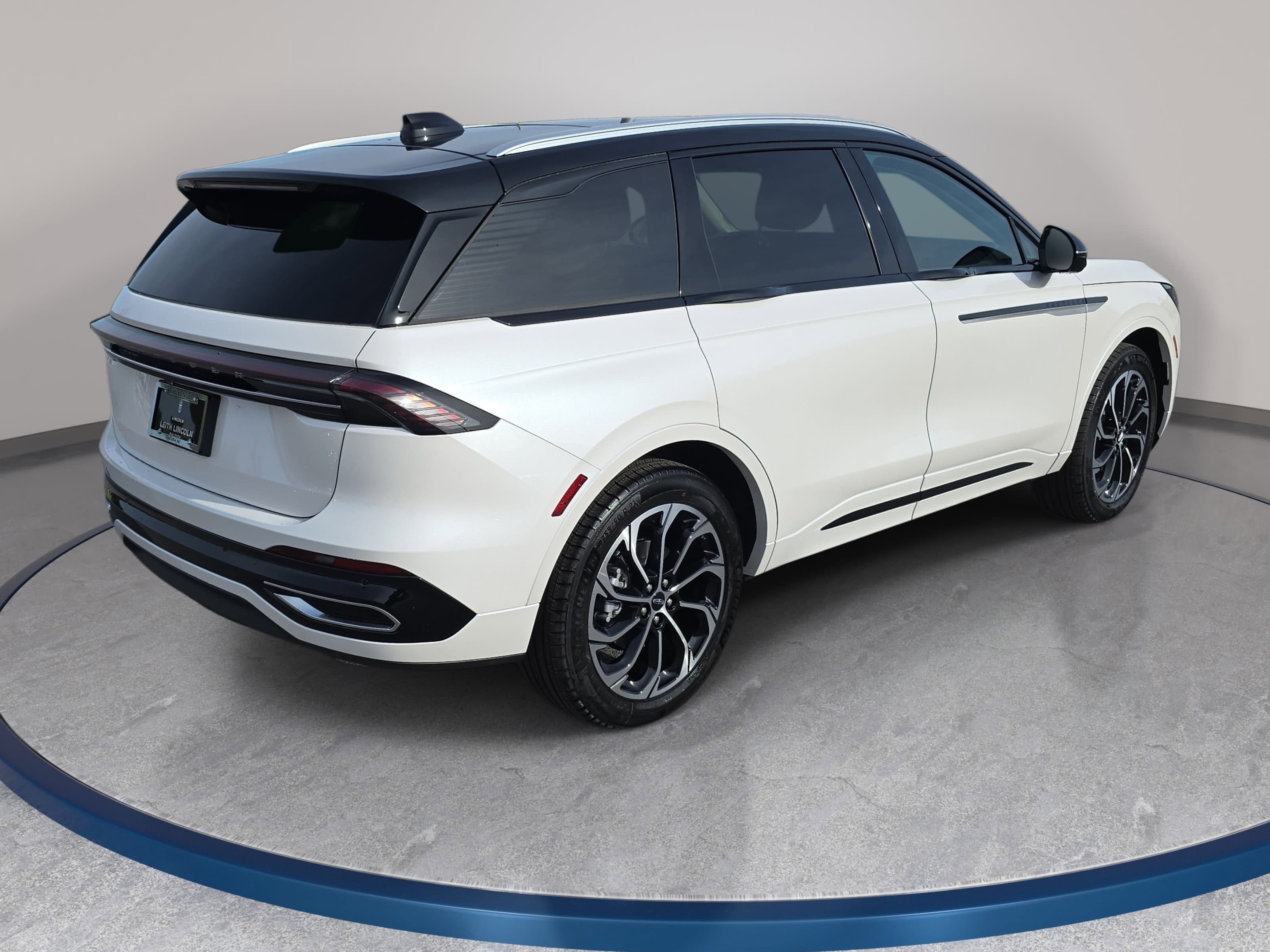 New 2026 Lincoln Nautilus Reserve AWD/4WD image 5