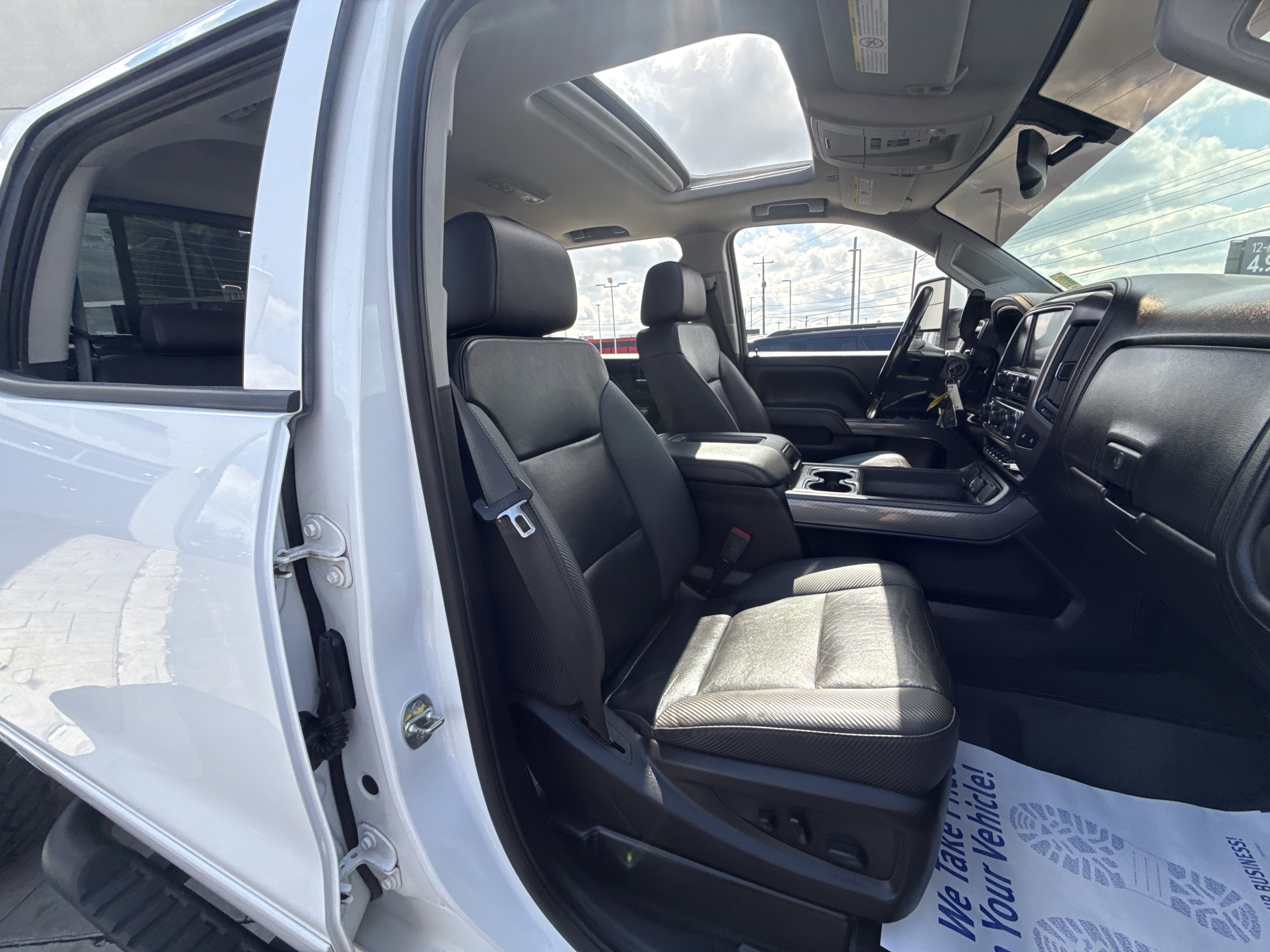 Used 2019 GMC Sierra 2500 SLT w/ All Terrain HD Package AWD/4WD image 30