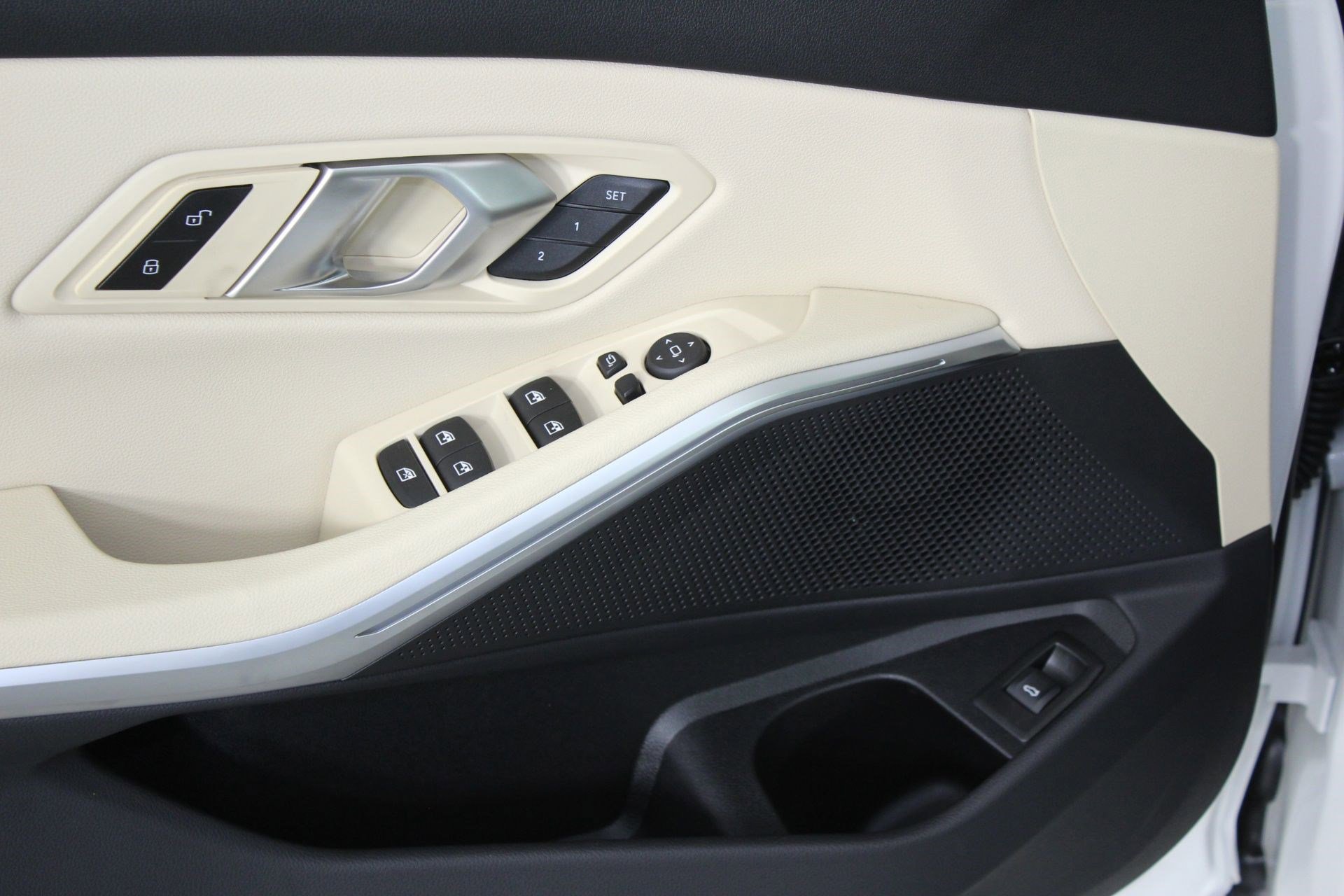 Used 2026 BMW 330i xDrive Sedan image 23