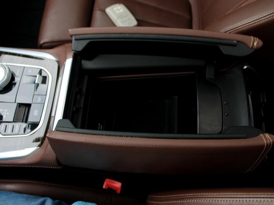 Used 2020 BMW X5 xDrive40i w/ Premium Package image 23