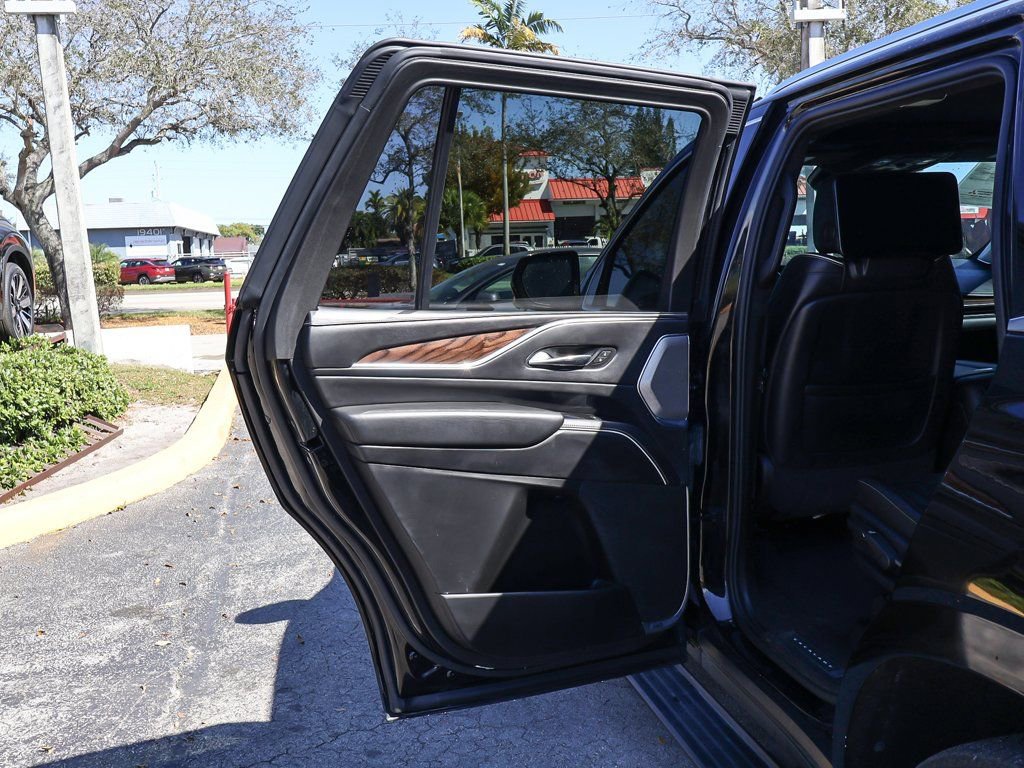 Used 2021 Cadillac Escalade Premium Luxury Platinum image 32
