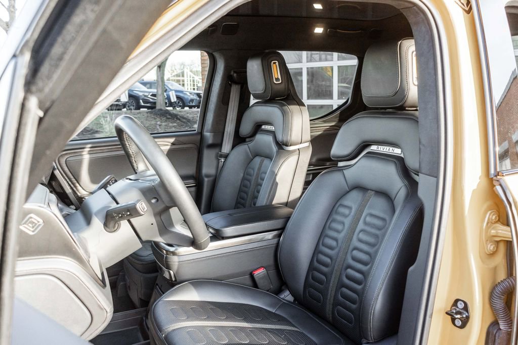 Used 2022 Rivian R1T Launch Edition image 7