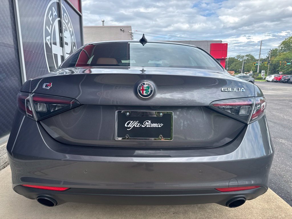 Used 2024 Alfa Romeo Giulia Ti w/ Active Assist Plus Package AWD/4WD image 10