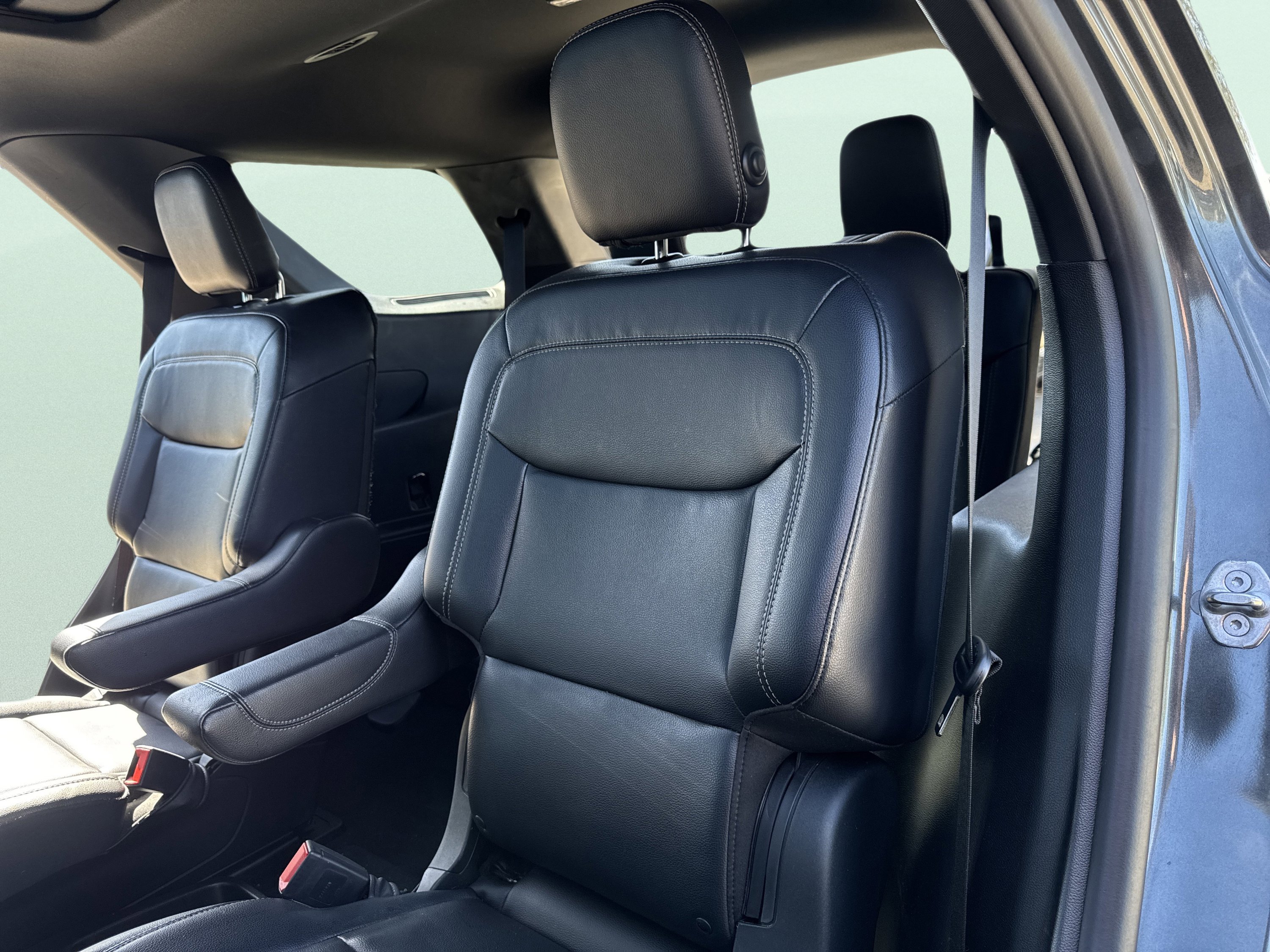 Used 2020 Ford Explorer XLT w/ Equipment Group 202A image 26