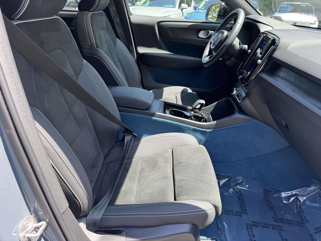 Used 2023 Volvo C40 P8 Recharge Ultimate AWD/4WD image 18