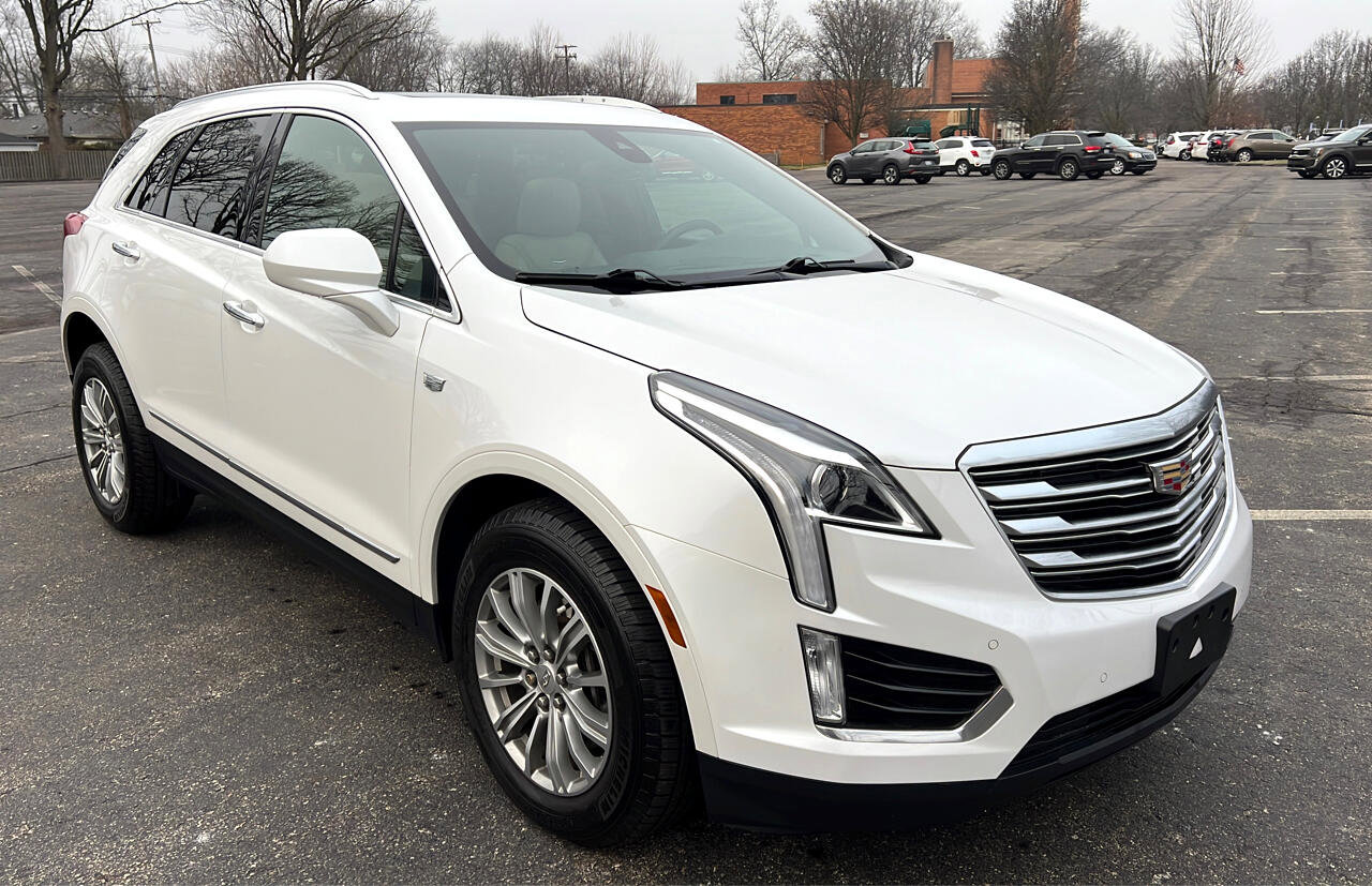 Used 2017 Cadillac XT5 Luxury w/ Driver Awareness Package image 3