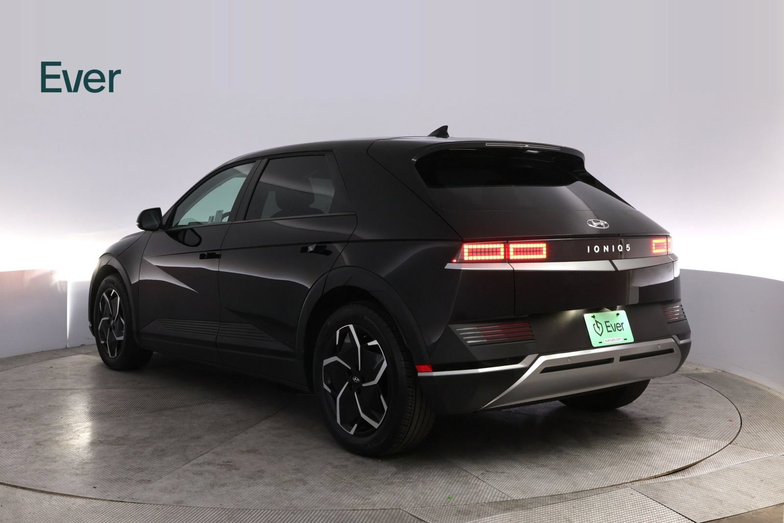 Used 2024 Hyundai Ioniq 5 SEL RWD image 17