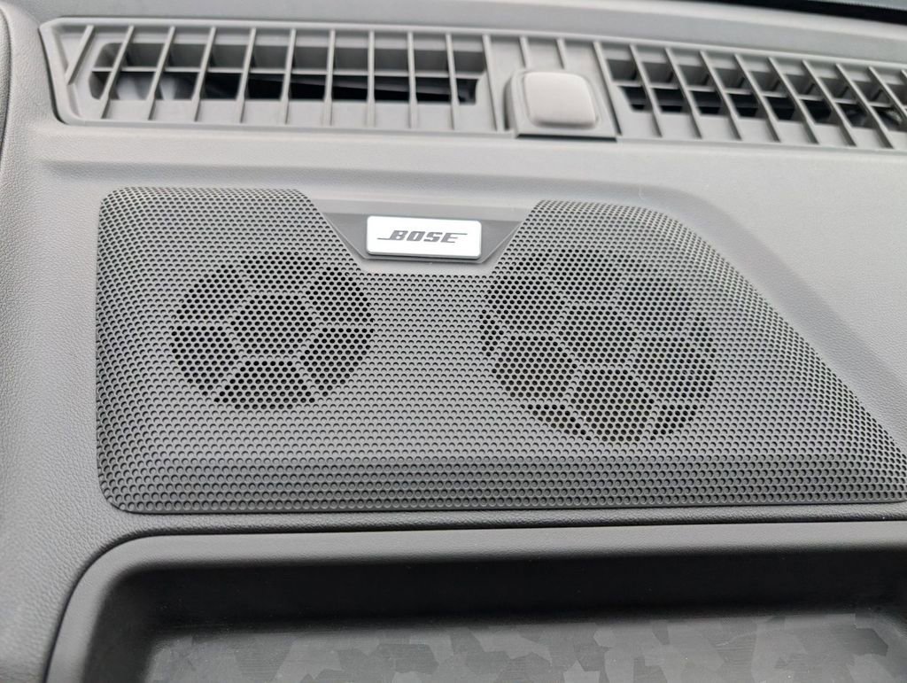 Used 2024 Chevrolet Colorado ZR2 w/ Technology Package image 23