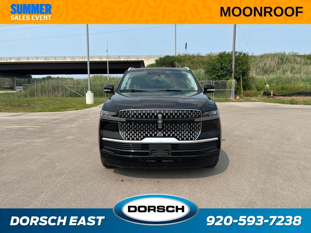 Used 2026 Lincoln Navigator L Reserve AWD/4WD image 2