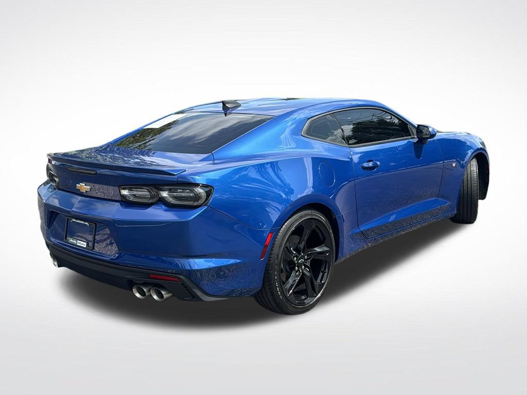 Used 2022 Chevrolet Camaro LT w/ Technology Package RWD image 7