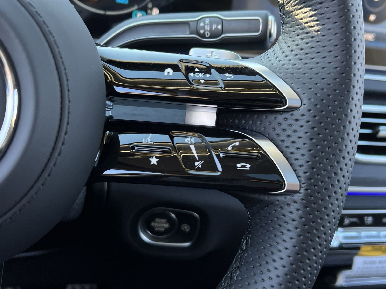 New 2026 Mercedes-Benz GLS 450 4MATIC image 31