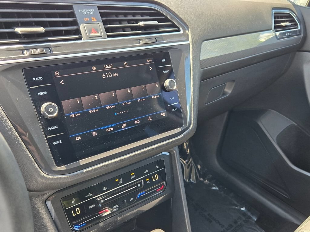 Certified 2023 Volkswagen Tiguan SE FWD image 23