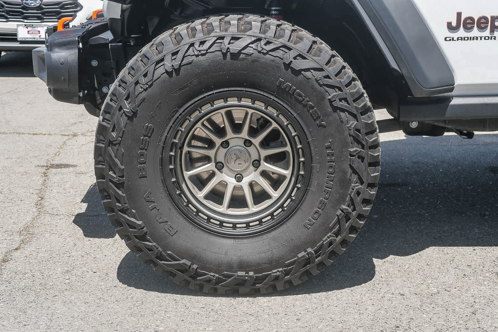 Used 2023 Jeep Gladiator Mojave AWD/4WD image 9