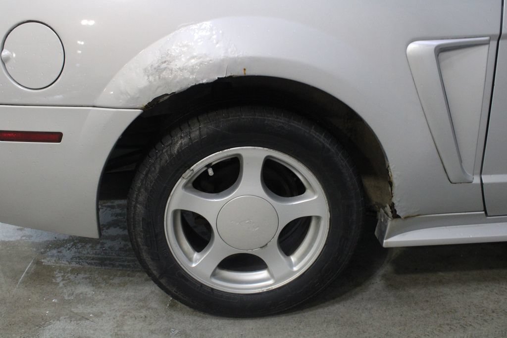 Used 2003 Ford Mustang Coupe RWD image 21