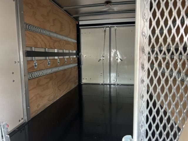 Used 2016 Chevrolet Express 3500 RWD image 22