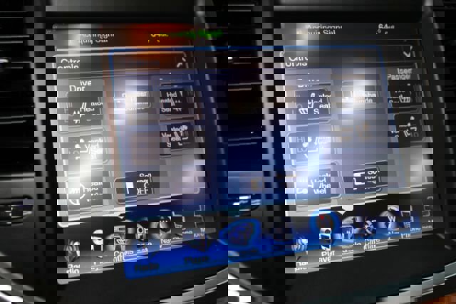 Used 2014 Chrysler 300 C w/ Light Group image 22