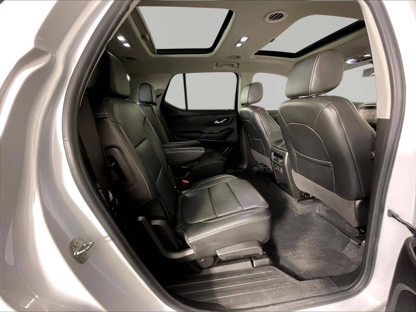 Used 2019 Chevrolet Traverse Premier w/ Redline Edition AWD/4WD image 25