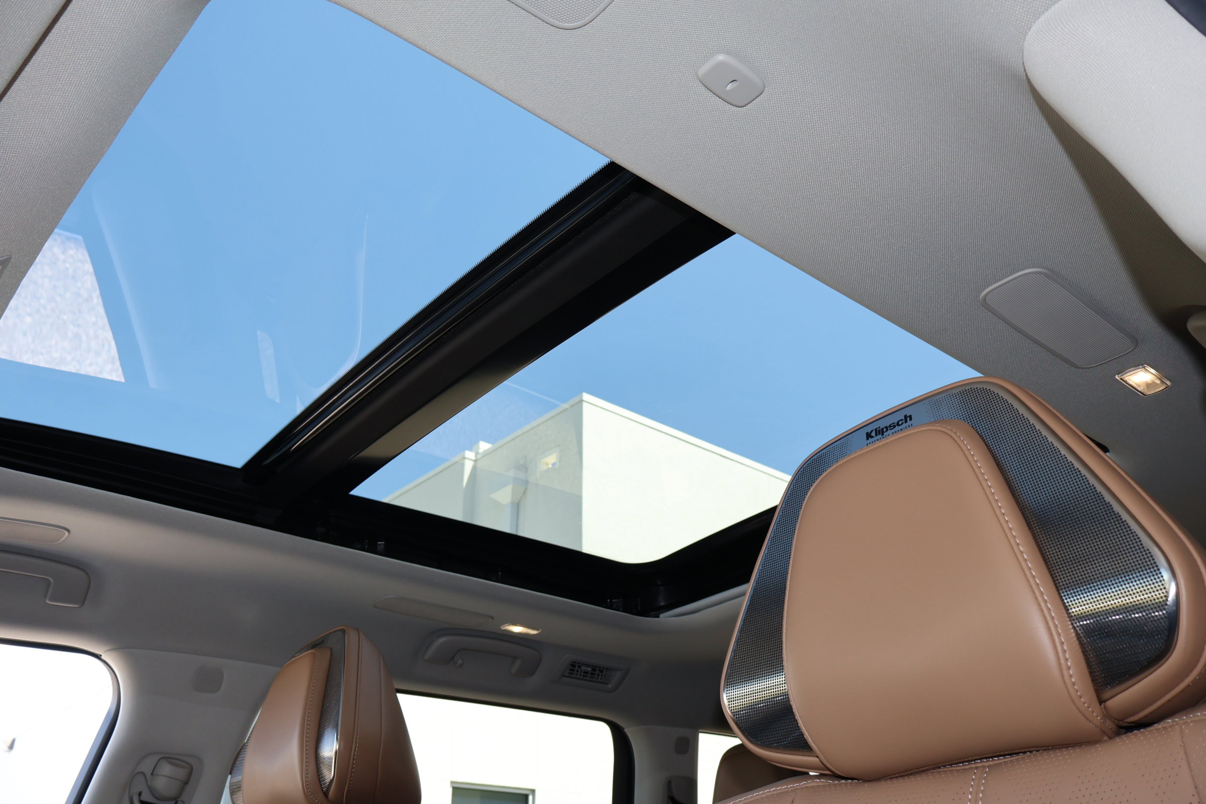 Certified 2025 INFINITI QX80 Sensory w/ Premium Cargo Package image 5