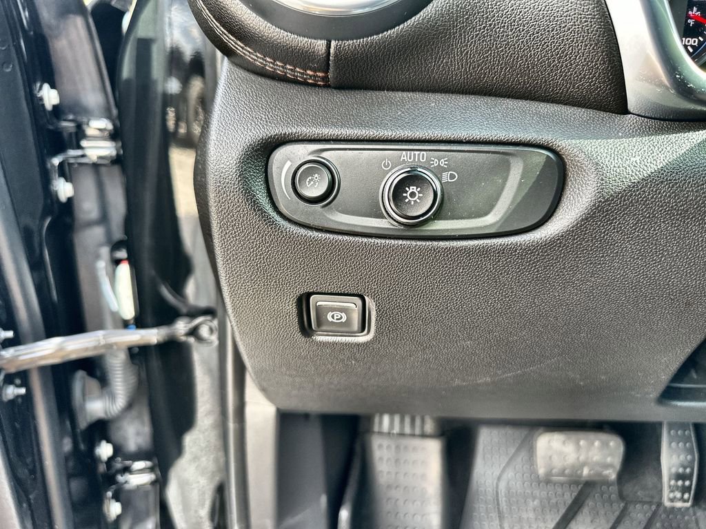 Certified 2021 Chevrolet Blazer Premier image 18