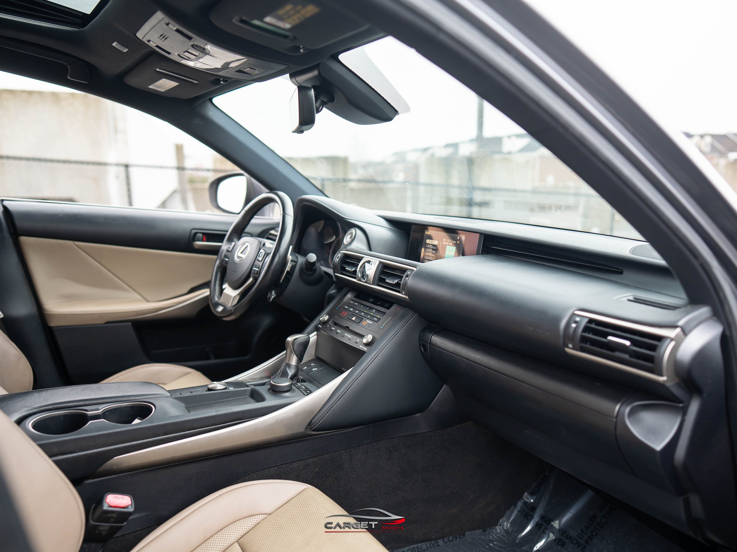Used 2019 Lexus IS 300 F Sport w/ F Sport Package RWD image 15