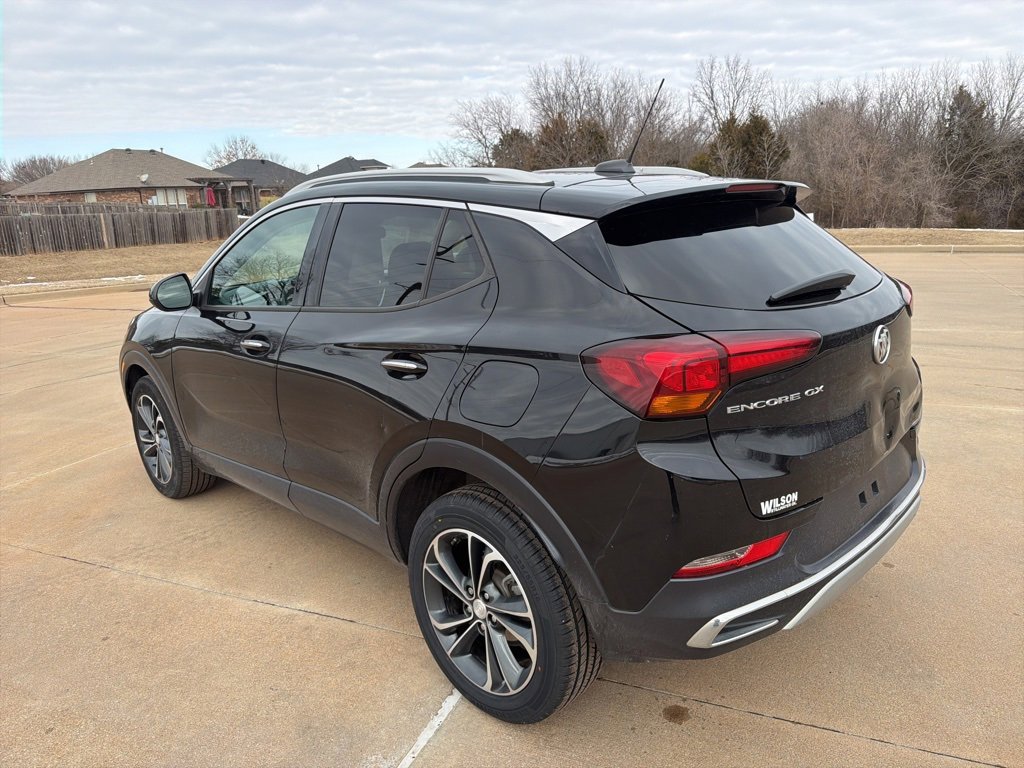 Used 2020 Buick Encore GX Essence image 6